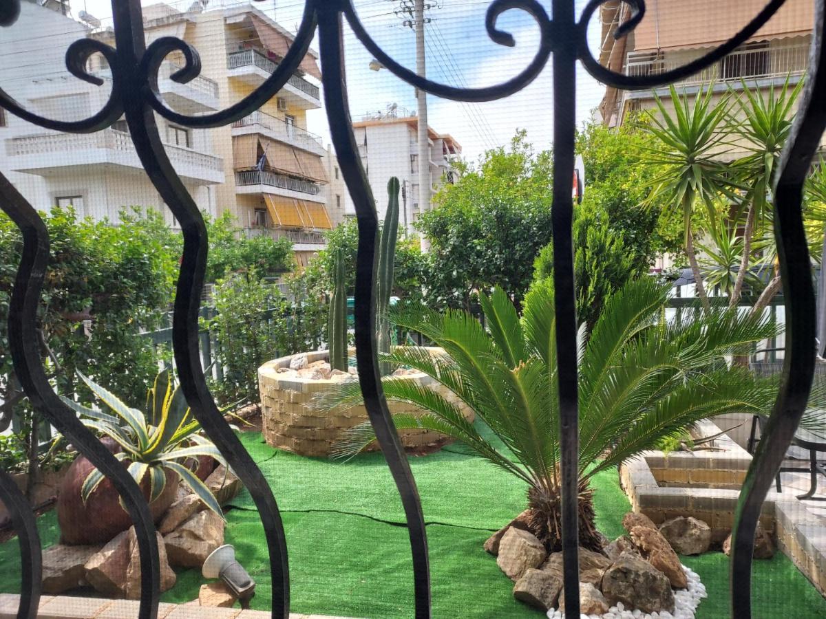 Anastasia'S Apartment With Yard Atenas Exterior foto